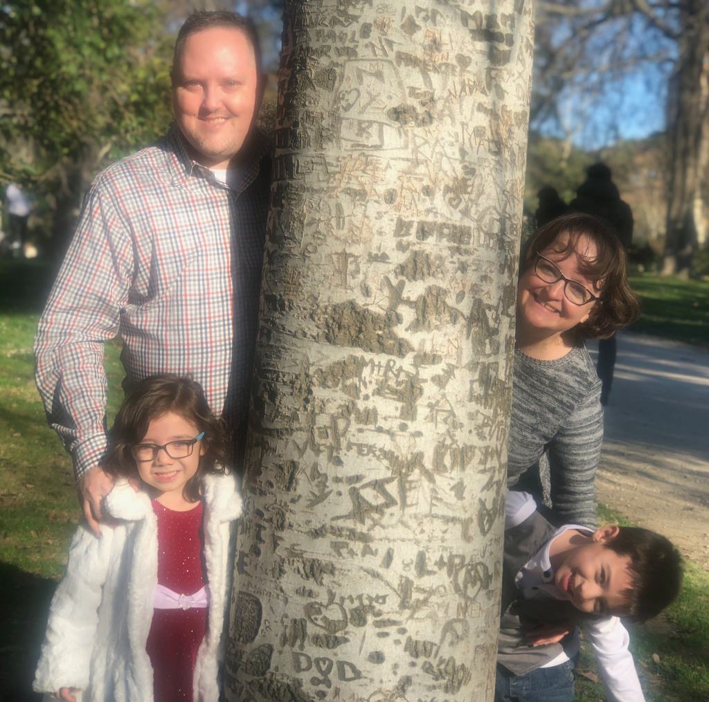 Family photo in Retiro park